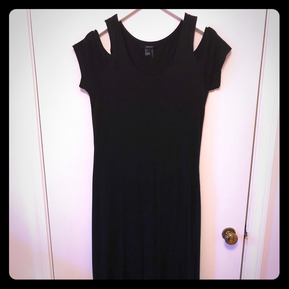 Casual black maxi dress